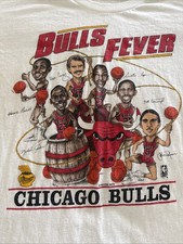 VINTAGE 1980s Bulls Fever Chicago Bulls T-Shirt - Size Large