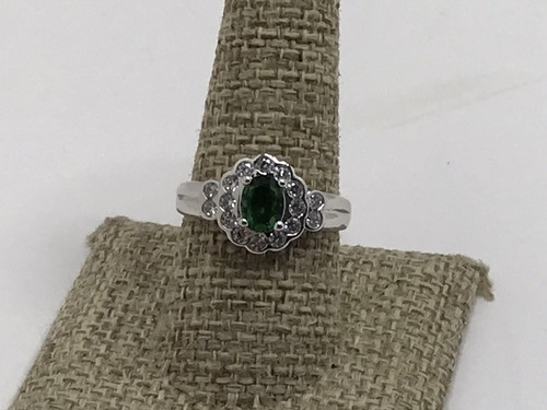 Bomb Party Ring. Size 9. Emerald & White Topaz. Rhodium Plated. Lab-Created. - Afbeelding 1 van 11