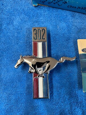 NOS FORD 1968 MUSTANG 302 FRONT FENDER EMBLEM LH C8ZZ-16229-A | eBay