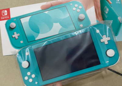 Nintendo Switch Light Turquoise + Get Together Animal Crossing +