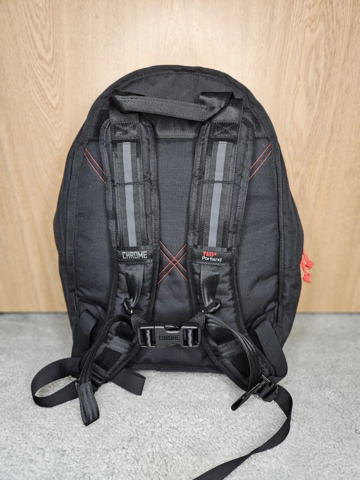 Edición Especial - Cromo Naito Pack x TEDxPortland - MacBook de 15 pulgadas - ¡8 bolsillos! Foto 2 de 4