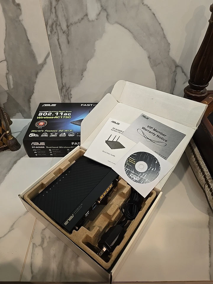 ASUS RT-AC66R 802.11ac Dual-Band Wireless-AC1750 Gigabit Router (Mildy Used) - Image 3 of 4