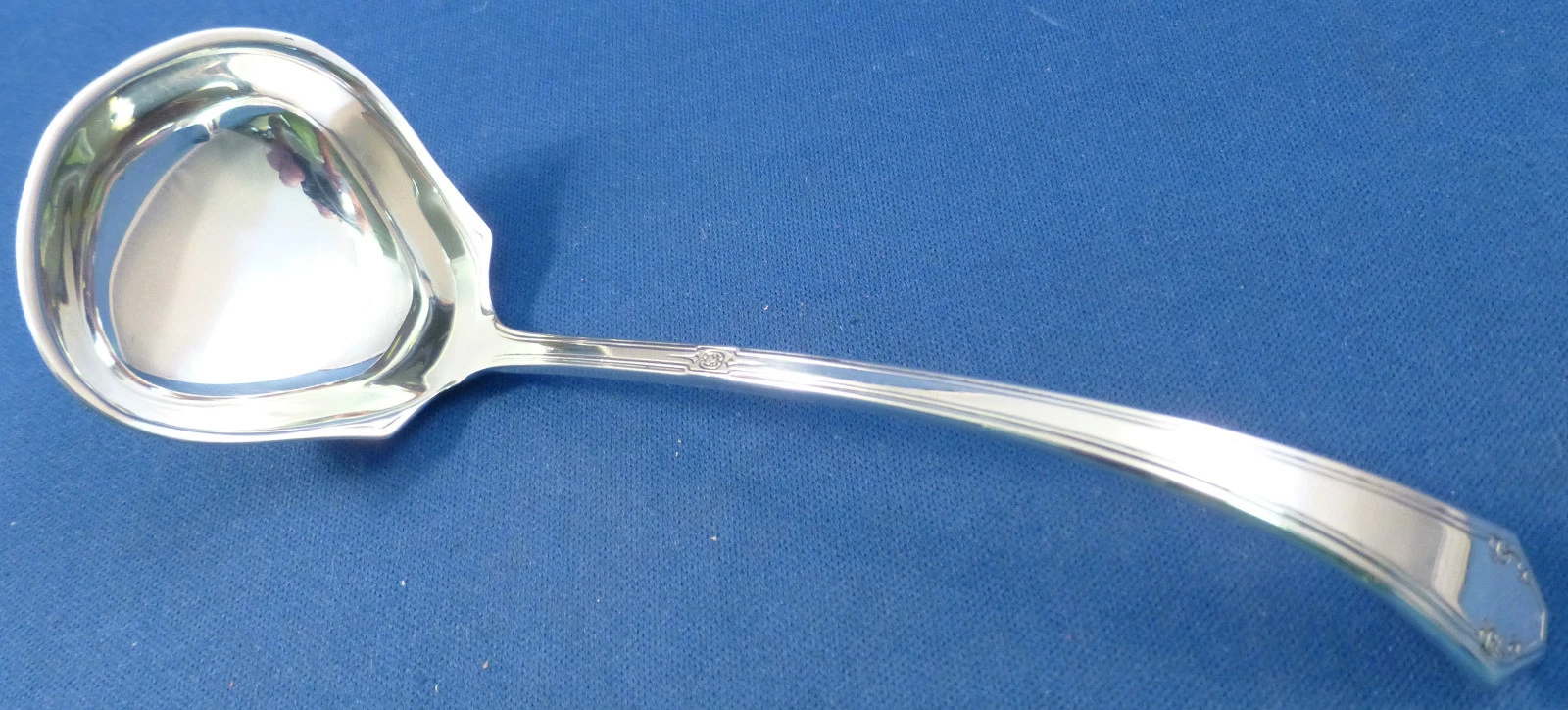 LADY MARY-TOWLE STERLING CREAM SAUCE LADLE
Opens in a new window or tab