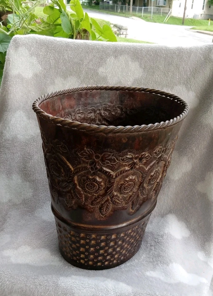 Antigua maceta hecha a mano de cobre macizo/bronce de 11" de alto Foto 3 de 4