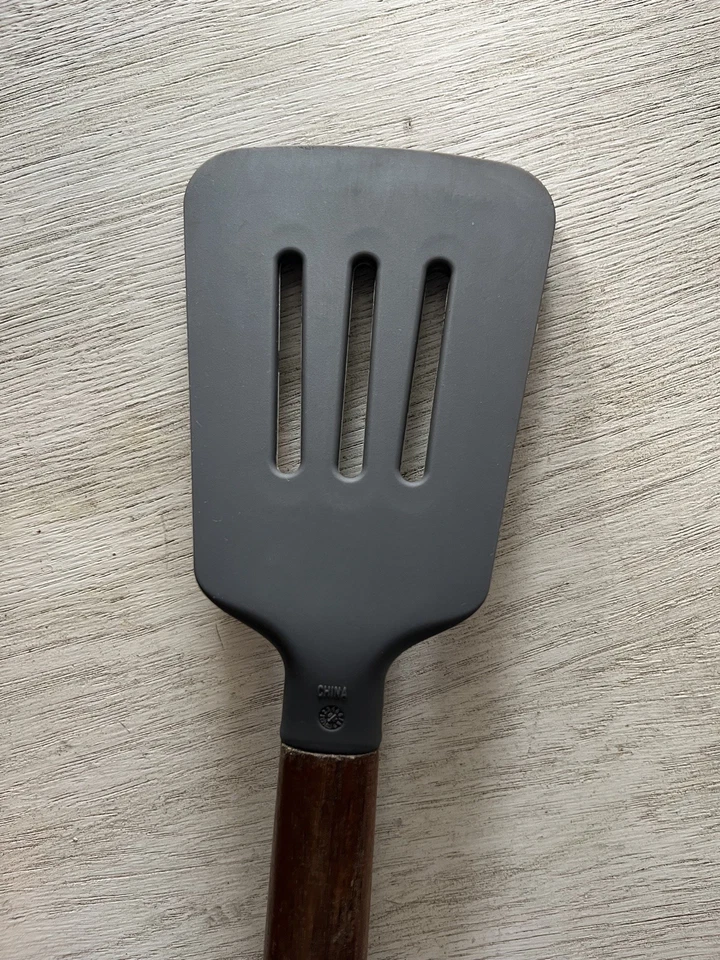 Pampered Chef’s :SILICONE & WOOD UTENSIL  Spatula 13” - Image 3 of 4