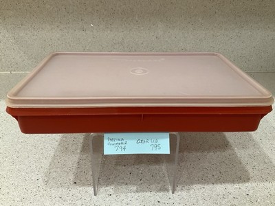 Vintage Tupperware Keeper 794 Paprika Red Bacon Deli Meat W/ 795 Clear Lid