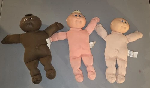 Cabbage Patch Kids Lot of 3 Multiracial Baby Dolls Soft Body Blue Eyes 1982