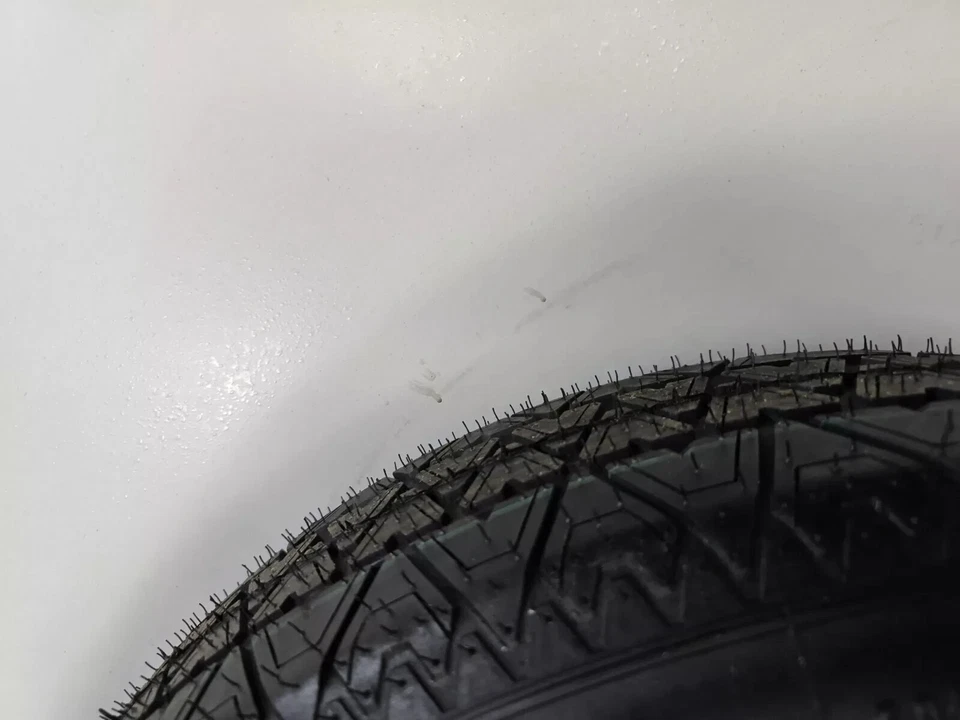 Neumático de repuesto 19" para Jaguar F-Pace 2017-2022 Compact Donut. Foto 3 de 4