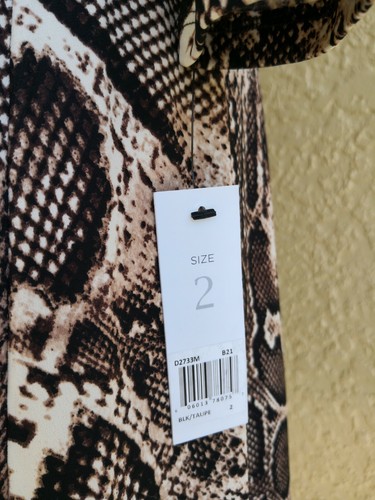 Donna Morgan animal print wrap dress, women stretch belted size 2 - Picture 7 of 9