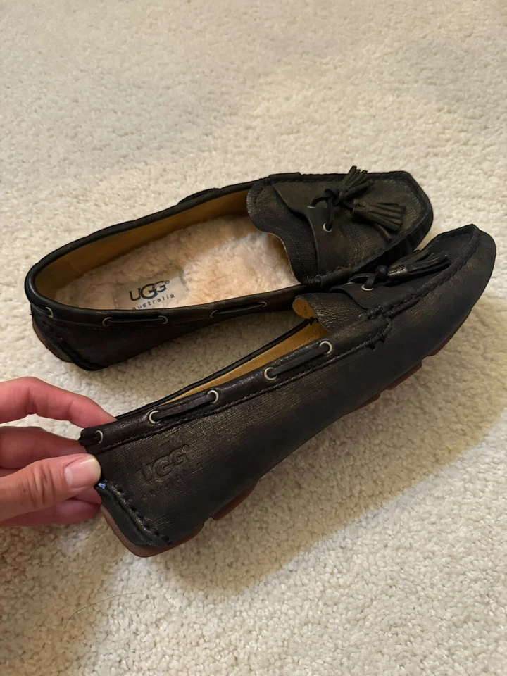 UGG Mocasines Cuero Metálico Borla Zapatillas US 5 Línea Sherpa Para Mujer’s Foto 2 de 4
