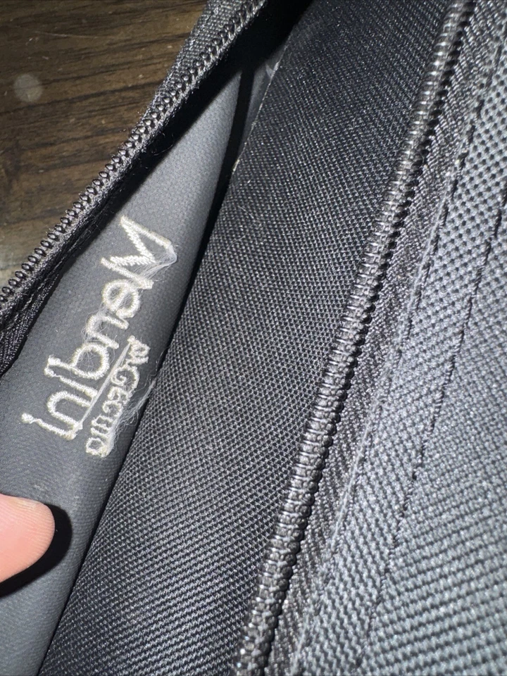 Flauta Mendini Student de Cecilio con estuche plateada Foto 3 de 4