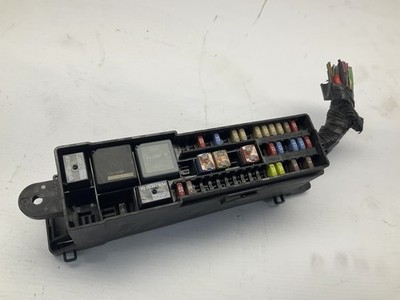 13-18 Ford C-Max 5dr Rear Trunk Fuse Relay Junction Box Holder Q