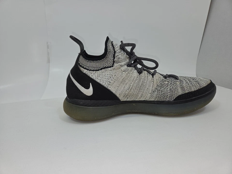 Nike Men’s Kevin Durant Zoom KD 11 Black, White, Grey Basketball Shoes Size 11 - Image 4 of 4