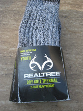 2 NEW REALTREE DRY KNIT THERMAL SOCKS YOUTH SIZE-EXCELLENT CONDITION-TAKE A LOOK
