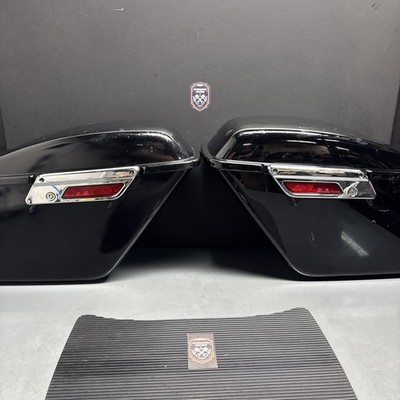 Harley OEM Dyna Switchback Right Left PAIR Saddlebags hardware Vivid Black