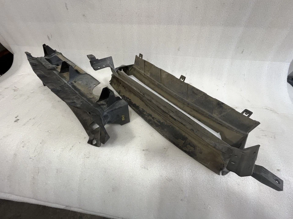 2011 VOLVO C30 RADIATOR SUPPORT AIR DAM DUCT SHROUD 31214670 31214667 - Image 3 of 4