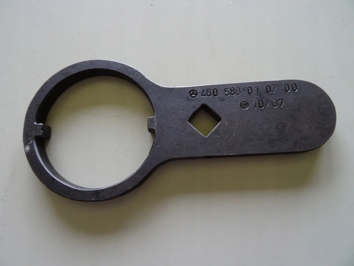 MERC BELT LOCKING KEY. W460589010700 /#G M6L 9851 | eBay