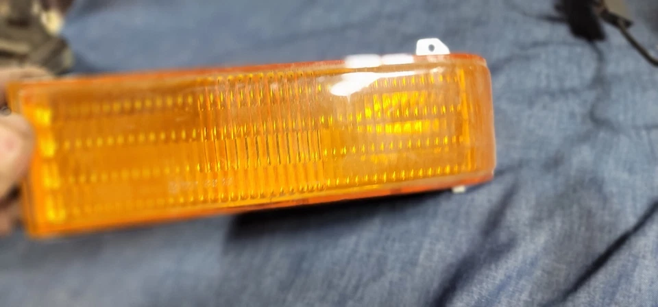 Lámpara de estacionamiento delantera izquierda única de fábrica Ford Bronco II 1989-1994 E97B-13216-AG Foto 2 de 4