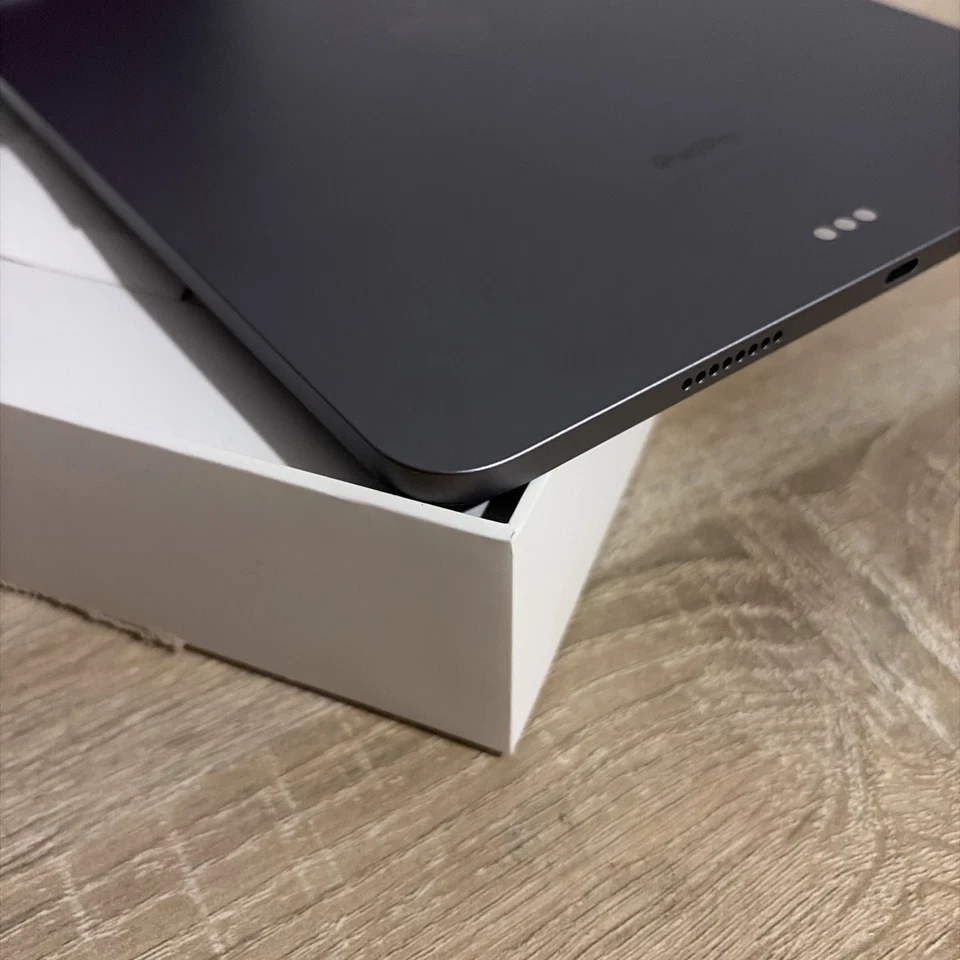 Apple iPad Pro 11-inch (4th generation) · 256GB · Wi-Fi, photo 3 of 5