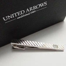 United Arrows Tie Pin Silver Tone White Pearl Shell Christmas No Box Pre-Owned K