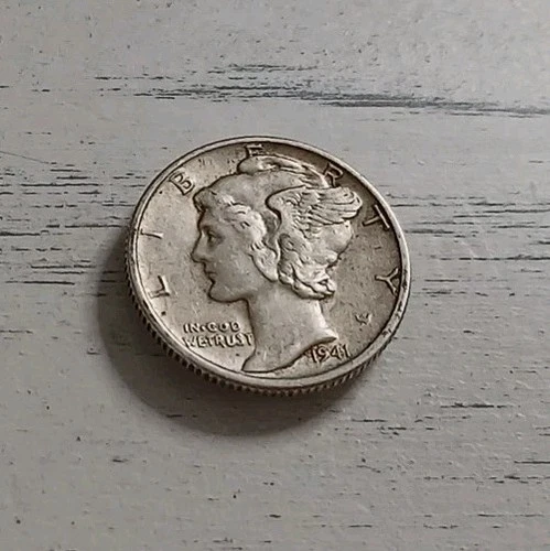 1941-P  XF Mercury Dime - 90% Silver - Free Shipping! #1