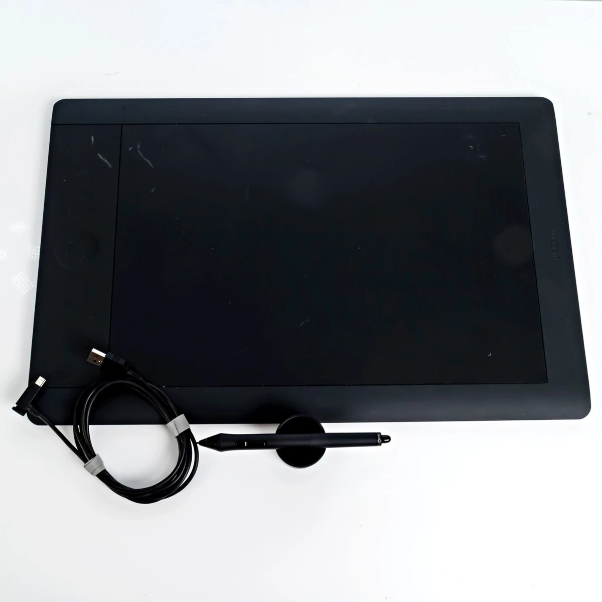 Wacom プロフェッショナルペンタブレット S Intuos5 touch Amazon.com: Wacom Intuos5 Touch Small Pen Tablet (PTH450)