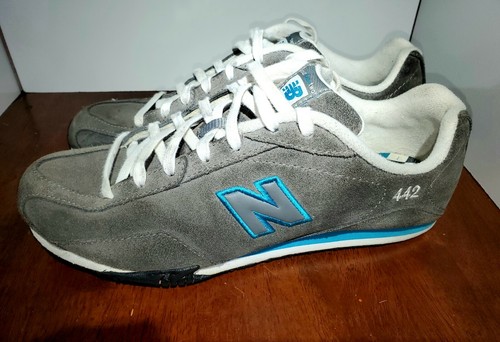 Aqua Low Top Sneakers Shoes Size 