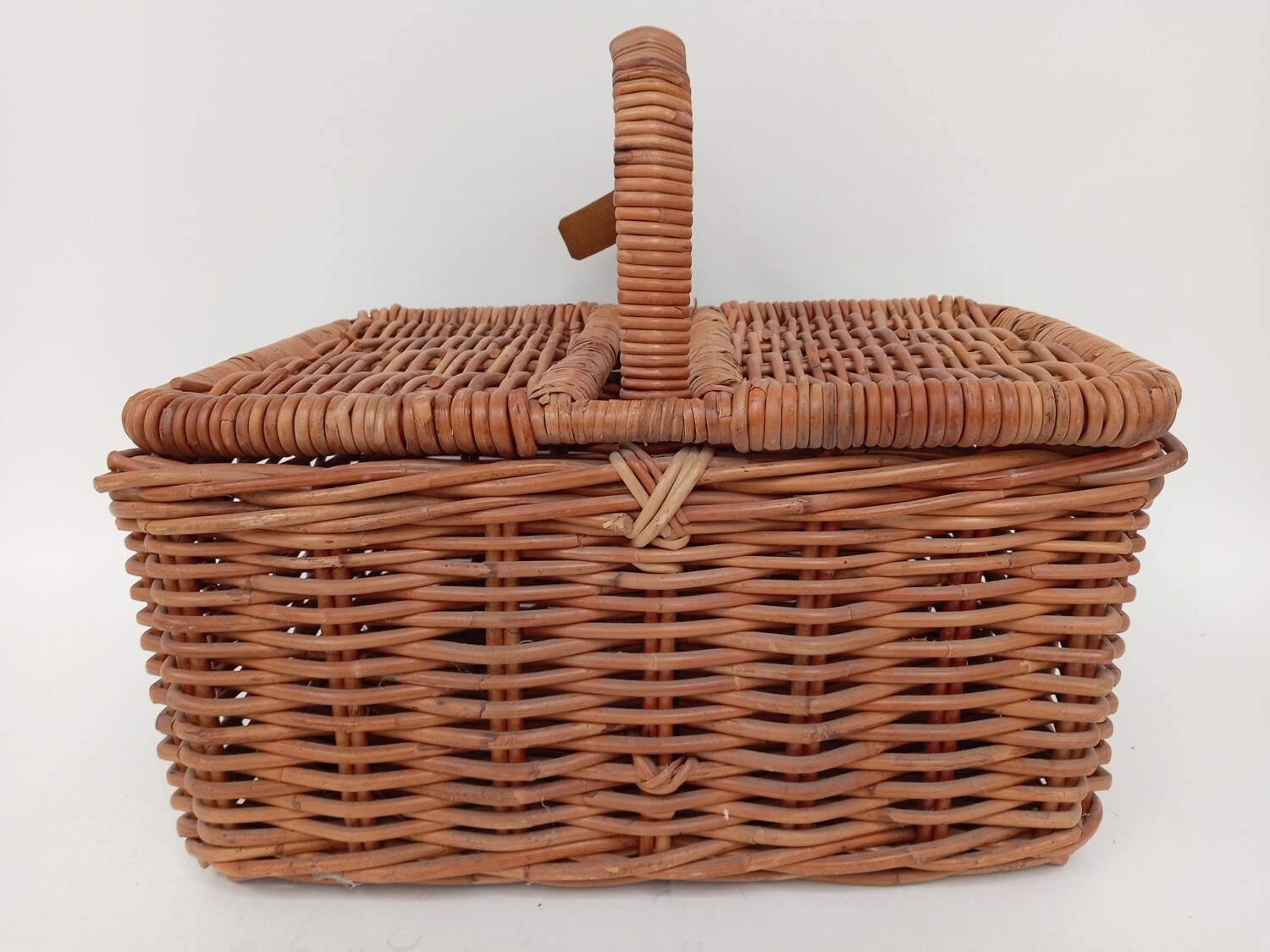 Harrods London Large Wicker Picnic Basket Light Brown Preowned 19"x15