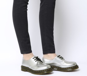 dr martens 1461 metallic