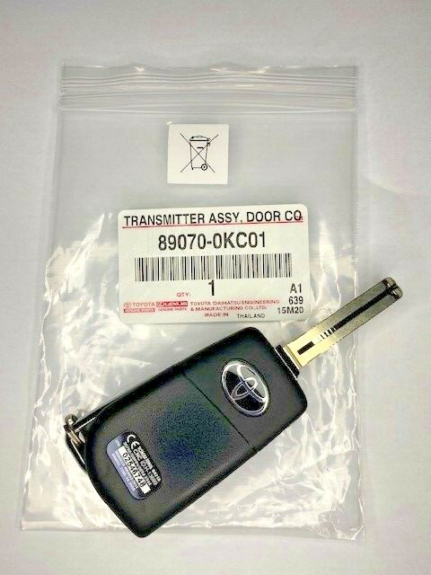 89070-0KC01 GENUINE TRANSMITTER KEY TOYOTA HILUX REVO | eBay