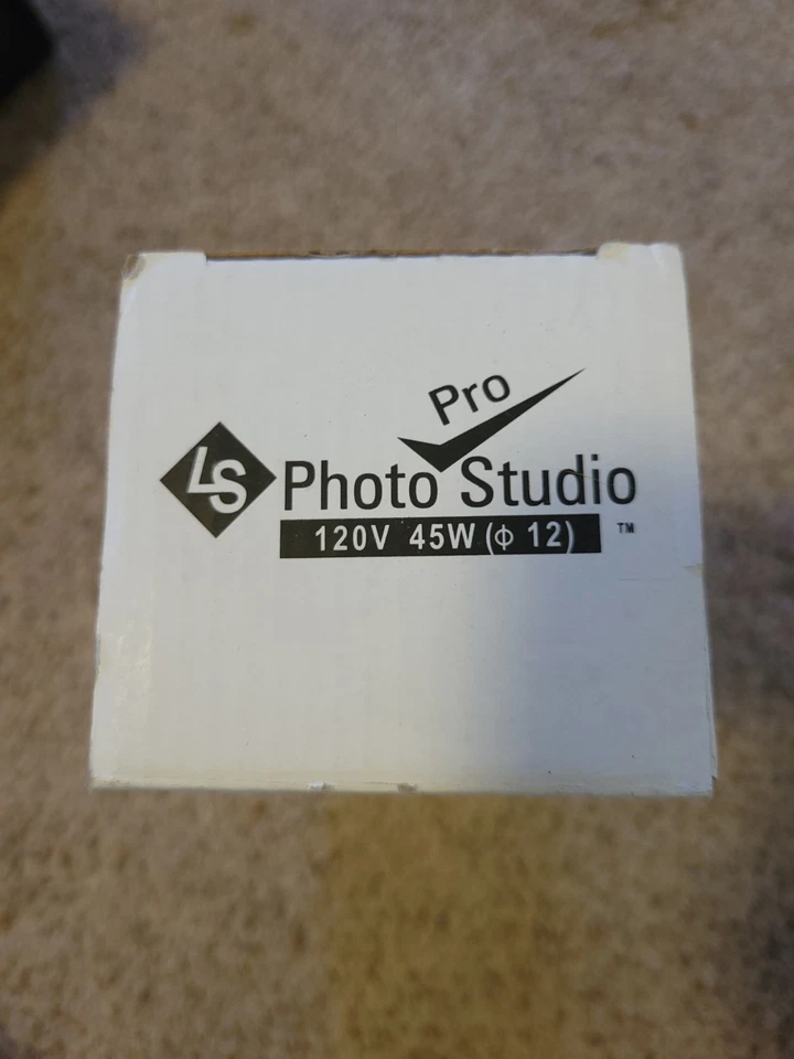 Limo Studio Bulb Carry Bag And Three Bulbs 45W Daylight Tested  - Image 3 of 4