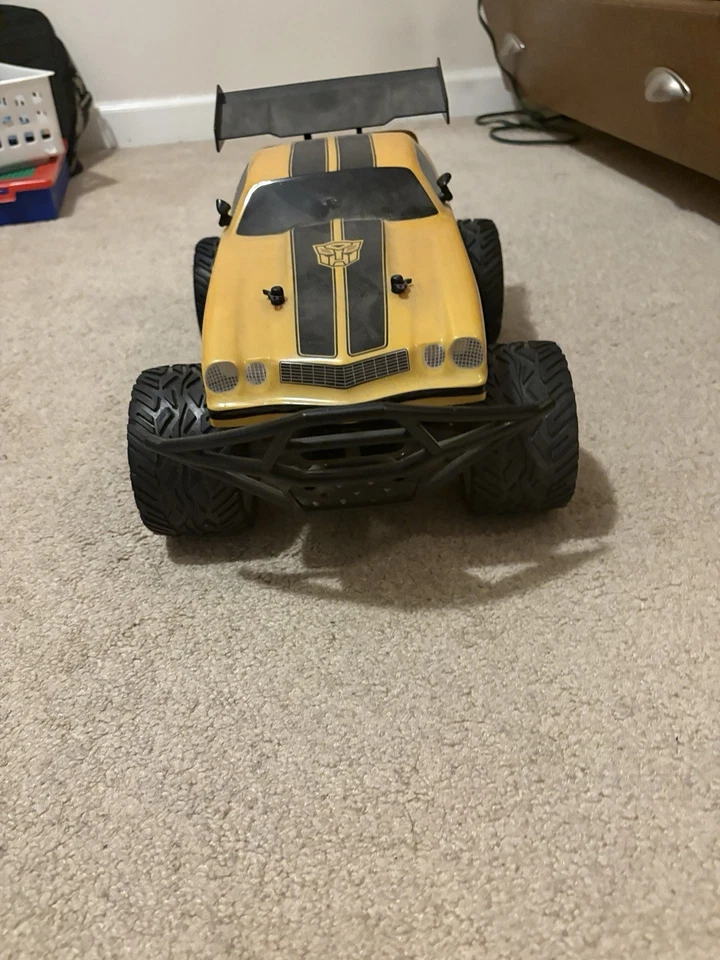 Jada Toys Transformers Bumblebee 1977 Chevy Camaro Elite todo terreno 4x4 RC,... Foto 3 de 3