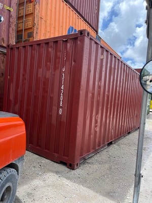 Red Shipping Container BSIU3142080 J3142080