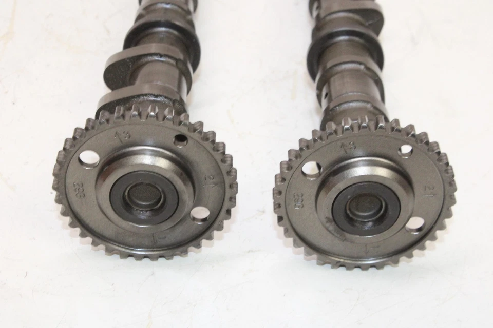 Suzuki GSXR750 2007 OEM árbol de levas levas ejes de levas Foto 2 de 4