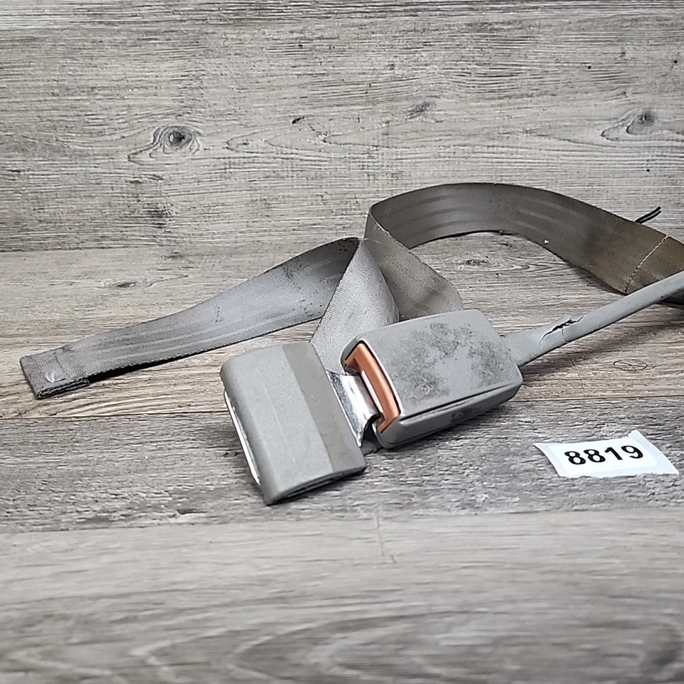 88-98 1988 SILVERADO C1500 OBS СКАМЕЙКА ПРАВЫЙ ПАССАЖИРСКИЙ ПЕРЕДНИЙ РЕМЕНЬ БЕЗОПАСНОСТИ ПРЯЖКА серый - Изображение 2 из 4