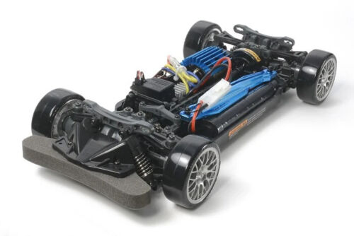 Tamiya RC 1/10, Nissan GT-R TT-02D Chassis Drift Spec 4WD 1/10 , Racing Car - Picture 2 of 6