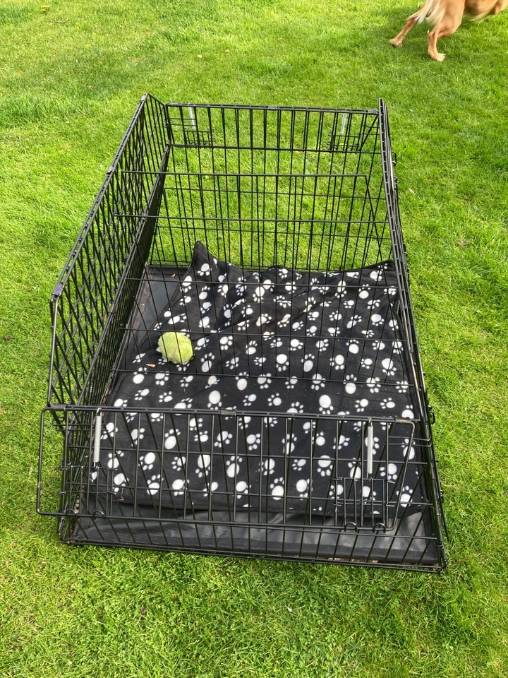 Dog Cage for car PET WORLD Sloping Dog Pet Crate for Car Boot Easy