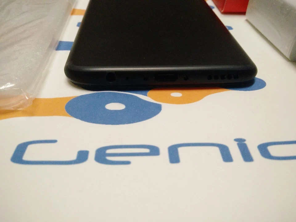 ONEPLUS 5T A5010 DUAL SIM LTE 8GB + 128GB Midnight Black Stock ITALIA GRADE AAA+ - Immagine 3 di 4