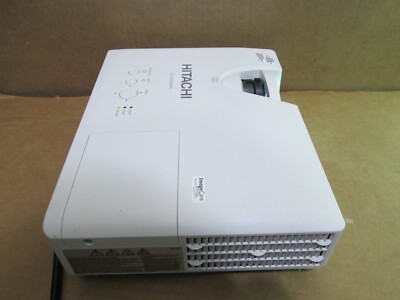 Hitachi CP-X3030WN 3LCD Projector 3200 ANSI LUMENS Only 377 Lamp