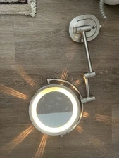 Wall Mount Magnifying Make Up Mirror Pre-owned