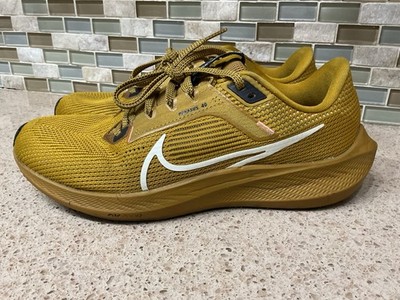 Mens Nike Air Zoom Pegasus 40 Sneakers Bronzine/Sea Glass-Black Sz 9 DV3853 700