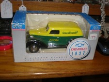 BRAND NEW Limited Edition 1:24 TRUE VALUE 1937 Chevrolet Chevy Pickup Bank