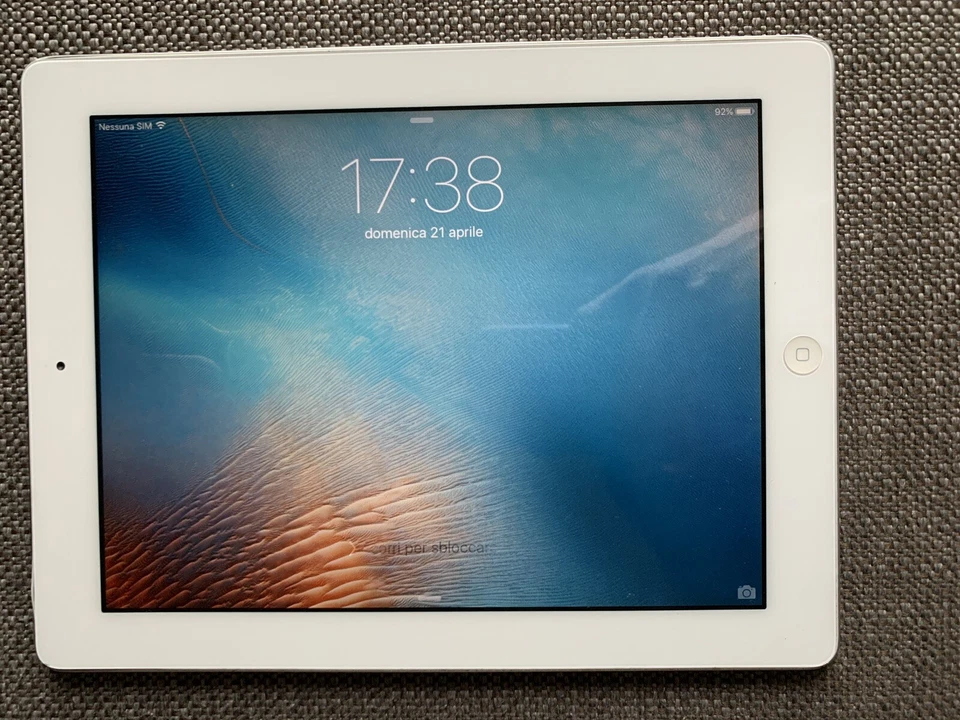 Apple iPad 2 · 64GB · Wi-Fi, foto 1 di 5