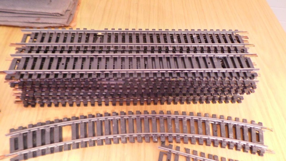 AG342 Collection of Lima, Peco, Fleischmann Track & Points 27 Pieces