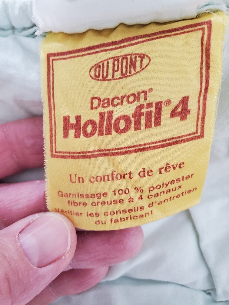 Vintage Dacron Dupont Hollofil Duvet Comforter Insert Size 74