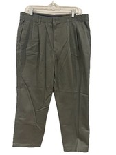 NEW Dockers Classic Khakis No Wrinkle Twill Gray Green Pants Men  s 38x30 Pleated