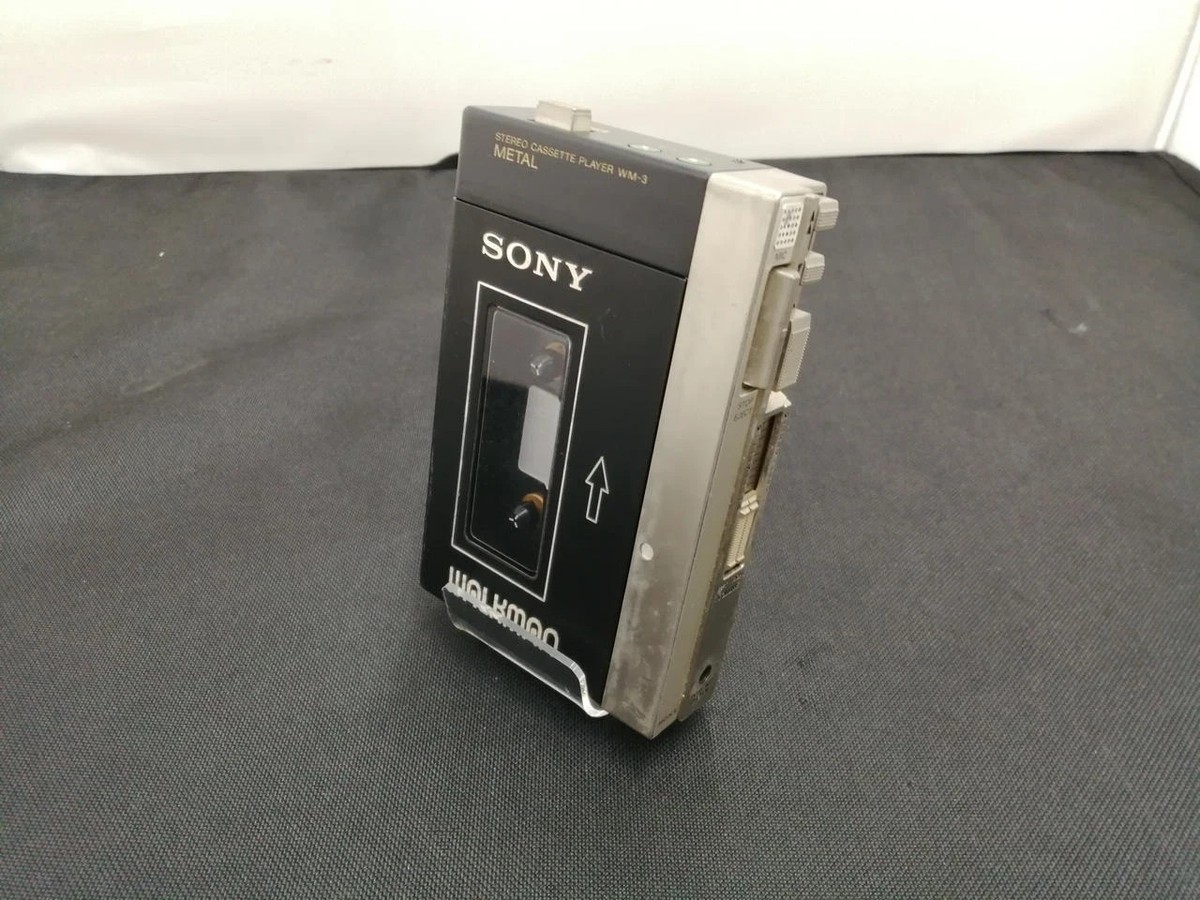 【SONY CFM-104　ラジオ　ハンドル付き　ジャンク】 SONY CFM-104 ラジオ ハンドル付き ジャンク】 ポータブルプレーヤー