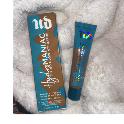 Urban Decay HydroMANIAC Tinted Glow Hydrator Medium 61 Medium Dark 1.1 oz