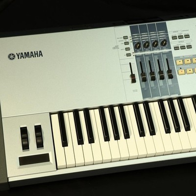 J*h様 YAMAHA MOTIF ES8 ヤマハ シンセサイザー 88鍵盤 YAMAHA MOTIF ES8 88-Key Synthesizer FS Keyboard w/ Manual JP | eBay