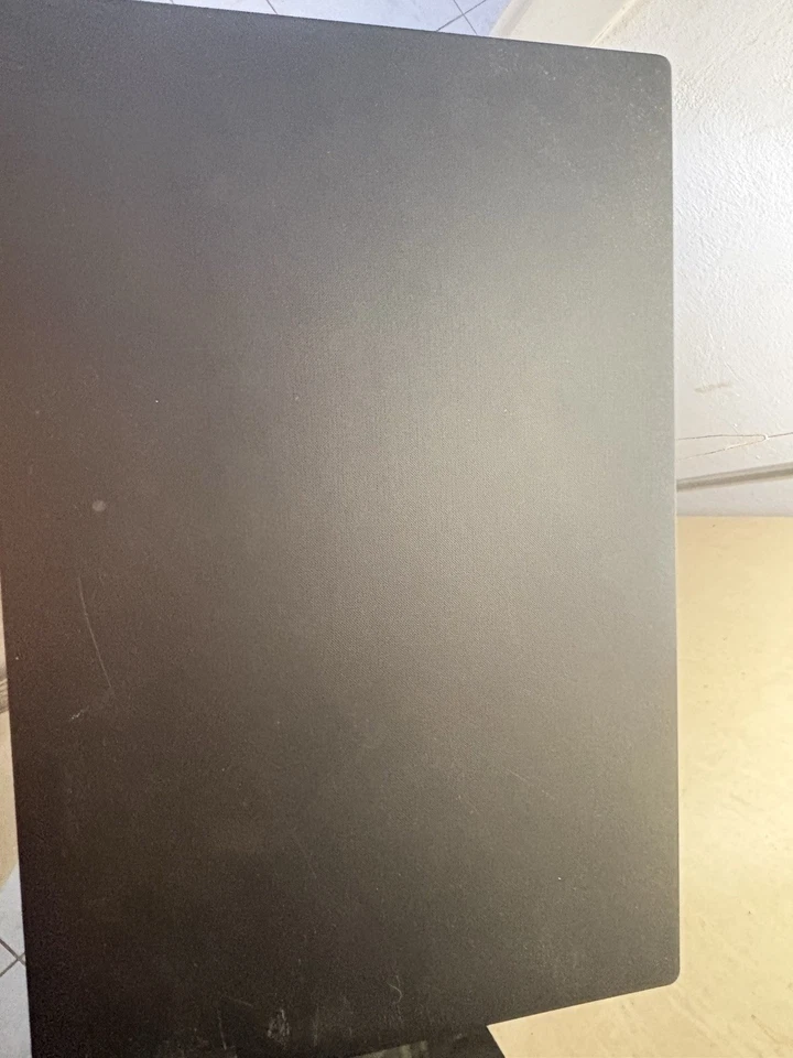 Lenovo V145-15AST A4-9125 15,6" (4GB, AMD A4 Dual Core, 256GB) Notebook -... - Immagine 2 di 4